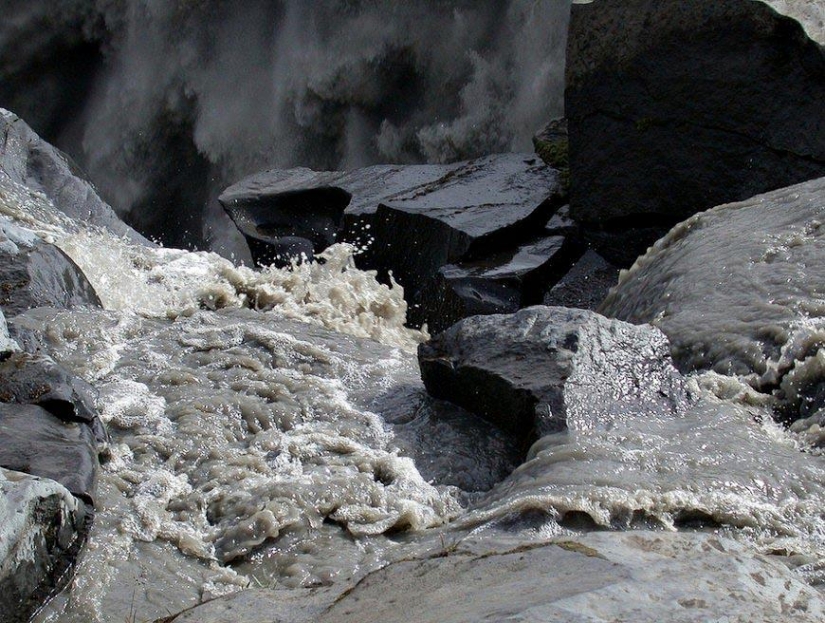 The most powerful waterfall in Europe: Dettifoss The most powerful waterfall in Europe: Dettifoss