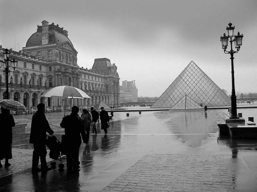 The most romantic umbrellas in Paris
