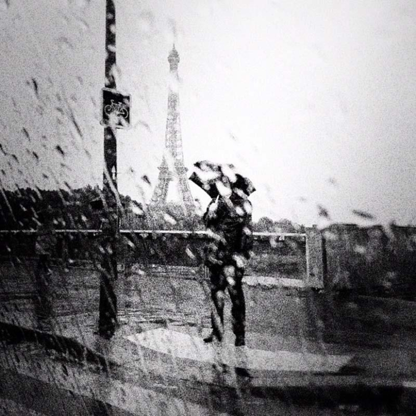 The most romantic umbrellas in Paris
