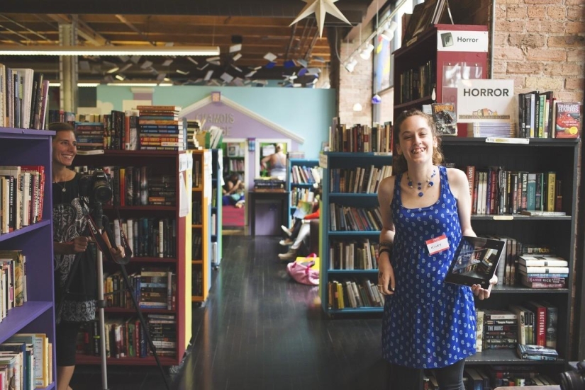 The mother of a girl with Down syndrome arranged a photo session for children with disabilities for the new school year The mother of a girl with Down syndrome arranged a photo session for children with disabilities for the new school year