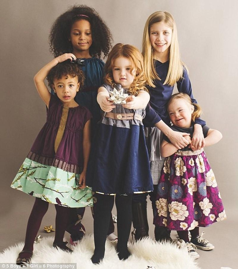 The mother of a girl with Down syndrome arranged a photo session for children with disabilities for the new school year The mother of a girl with Down syndrome arranged a photo session for children with disabilities for the new school year