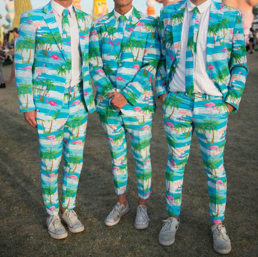 The naked King: the crazy outfits of the guests of the Coachella 2017 festival