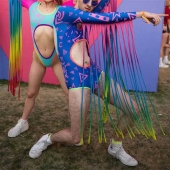 The naked King: the crazy outfits of the guests of the Coachella 2017 festival The naked King: the crazy outfits of the guests of the Coachella 2017 festival