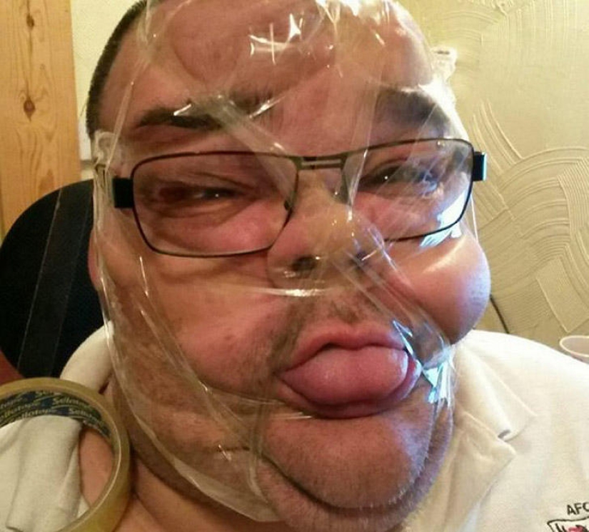 The new internet frenzy is the scotch selfie The new internet frenzy is the scotch selfie