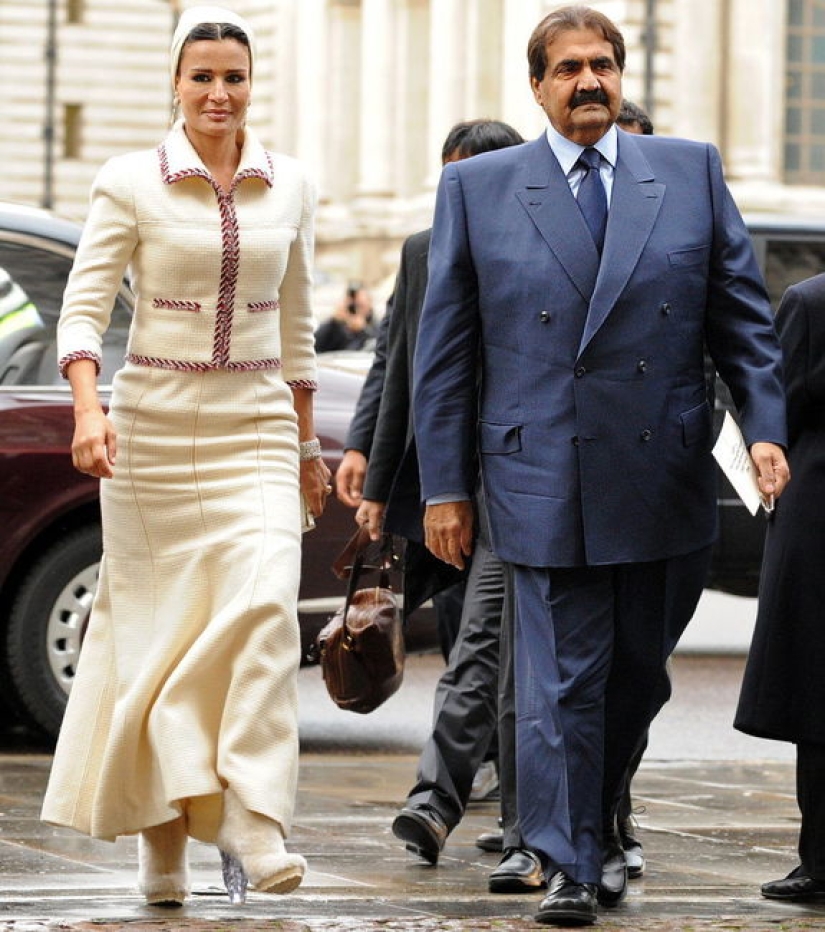 The Oriental beauty who actually rules Qatar: Sheikha Moza