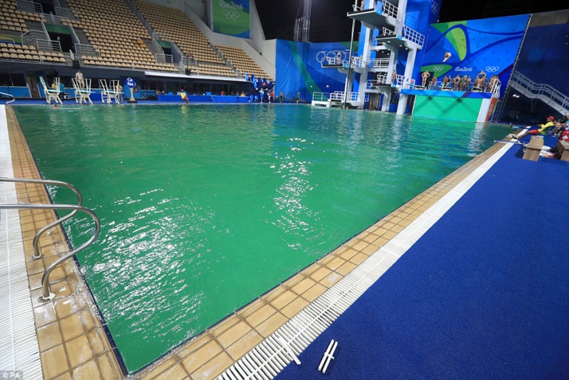 The pool at the Rio Olympics suddenly turned green, and no one admits The pool at the Rio Olympics suddenly turned green, and no one admits