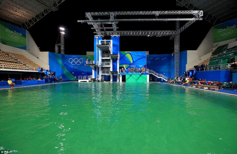 The pool at the Rio Olympics suddenly turned green, and no one admits The pool at the Rio Olympics suddenly turned green, and no one admits
