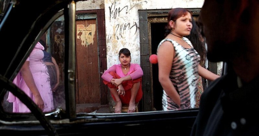 The rescue of drowning — the handiwork of drowning: as prostitutes India stopped the HIV epidemic