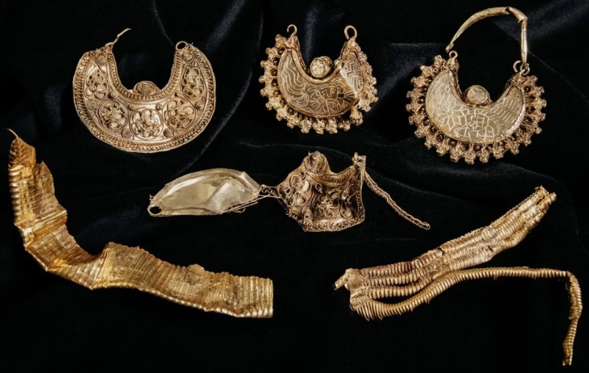 The richest medieval treasure discovered in Holland The richest medieval treasure discovered in Holland