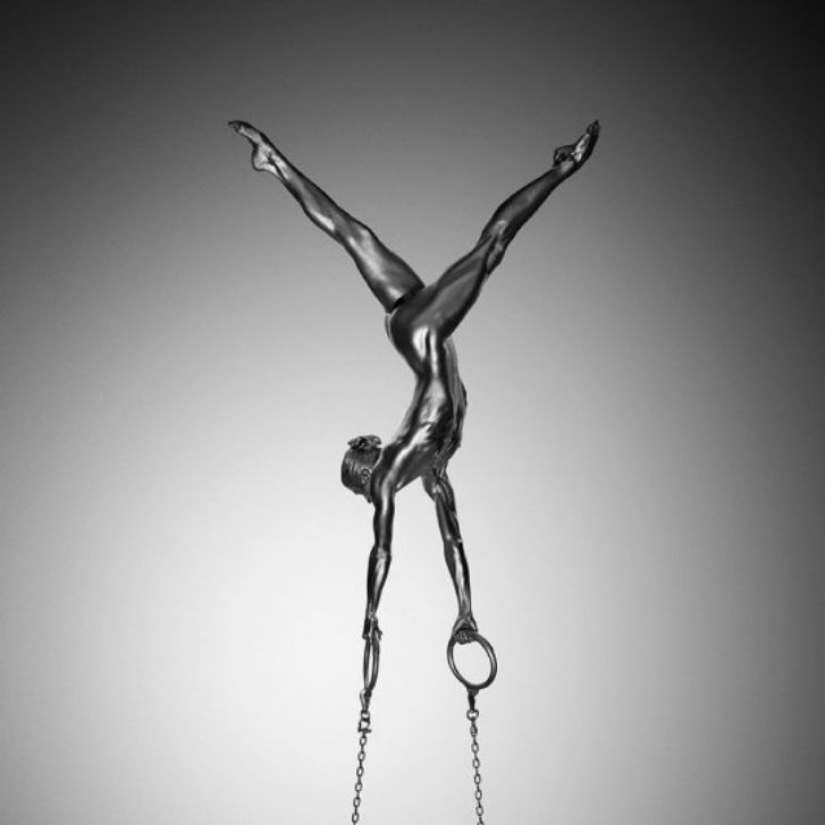 The silver path to the world of eroticism and beauty The silver path to the world of eroticism and beauty