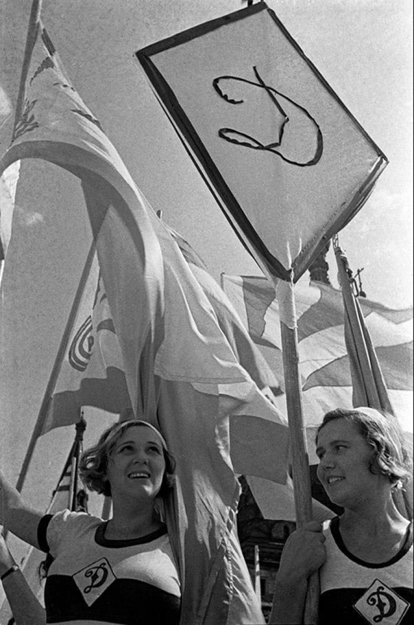 The Soviet era in iconic photographs by Markov-Grinberg The Soviet era in iconic photographs by Markov-Grinberg
