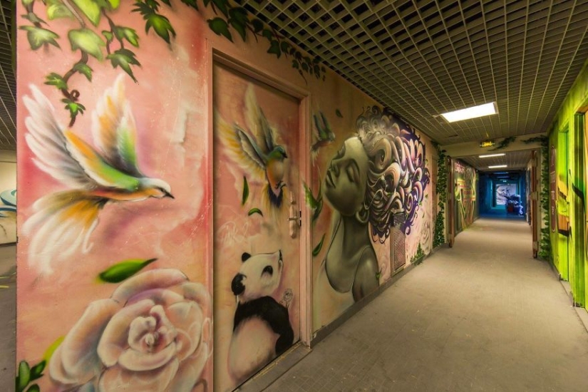 The spatula will not rise: before the renovation, the Paris hostel was turned into a small Louvre The spatula will not rise: before the renovation, the Paris hostel was turned into a small Louvre