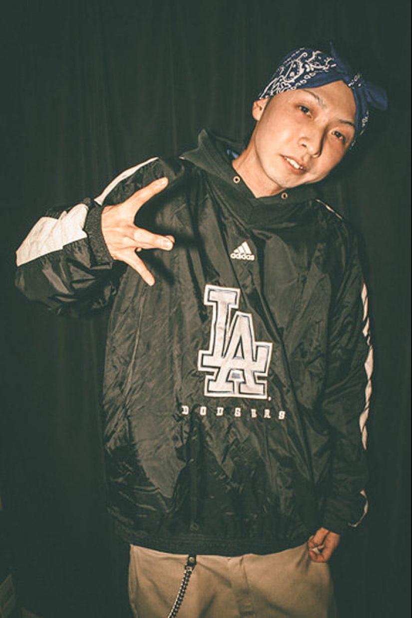 The strange trend of Japanese youth: trying to look like African Americans