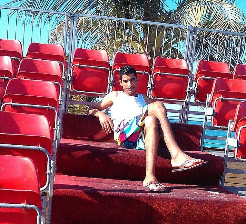The thief forgot to turn off the automatic sending of photos to the Internet