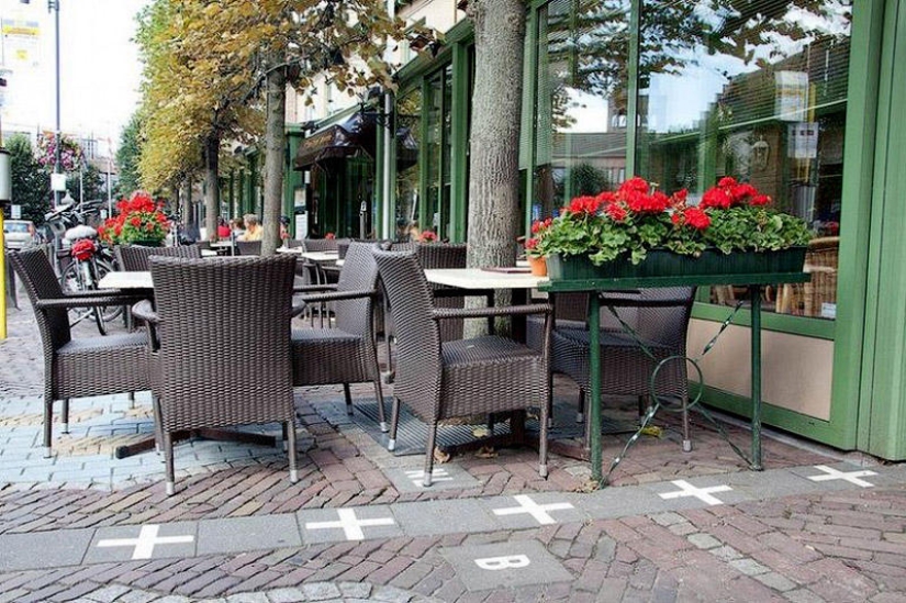 The village of Baarle: from Belgium to the Netherlands at a stone's throw The village of Baarle: from Belgium to the Netherlands at a stone's throw