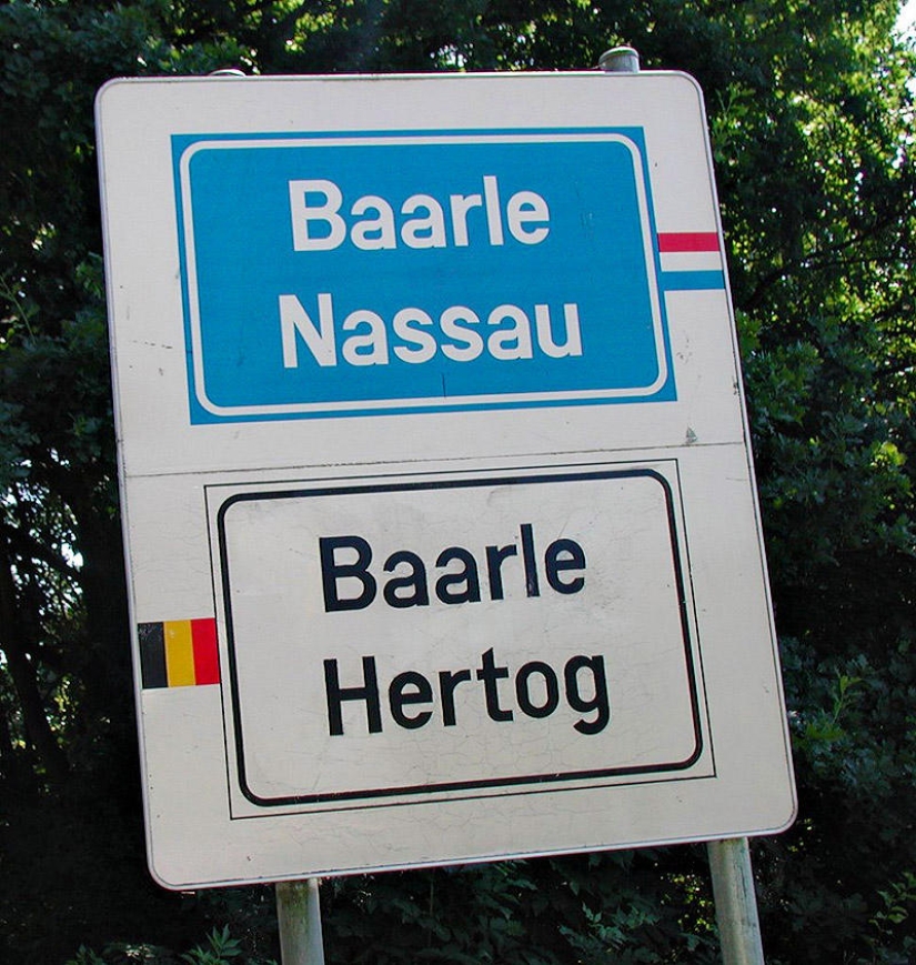The village of Baarle: from Belgium to the Netherlands at a stone's throw The village of Baarle: from Belgium to the Netherlands at a stone's throw