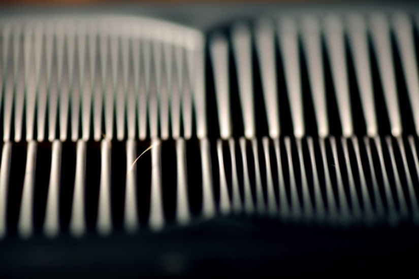 The work of a hairdresser and his working tools