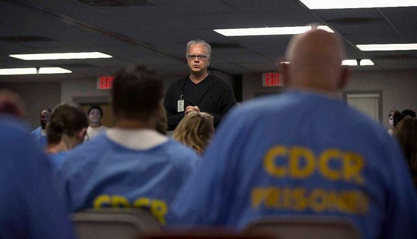 Theater workshop in prison
