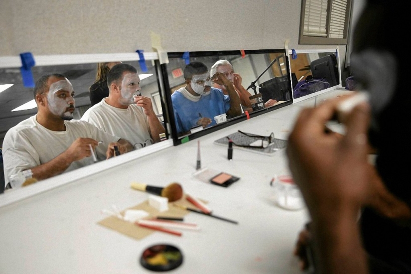 Theater workshop in prison