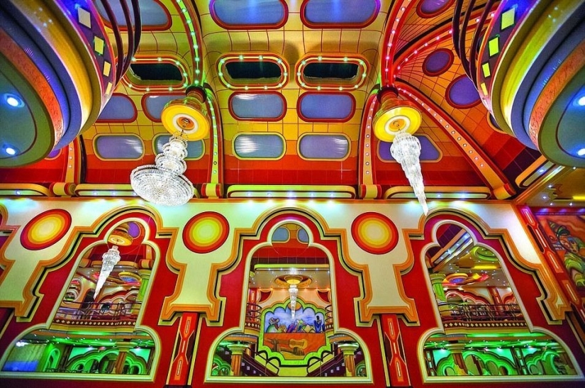 There are houses high in the mountains of Bolivia that will make you believe in aliens