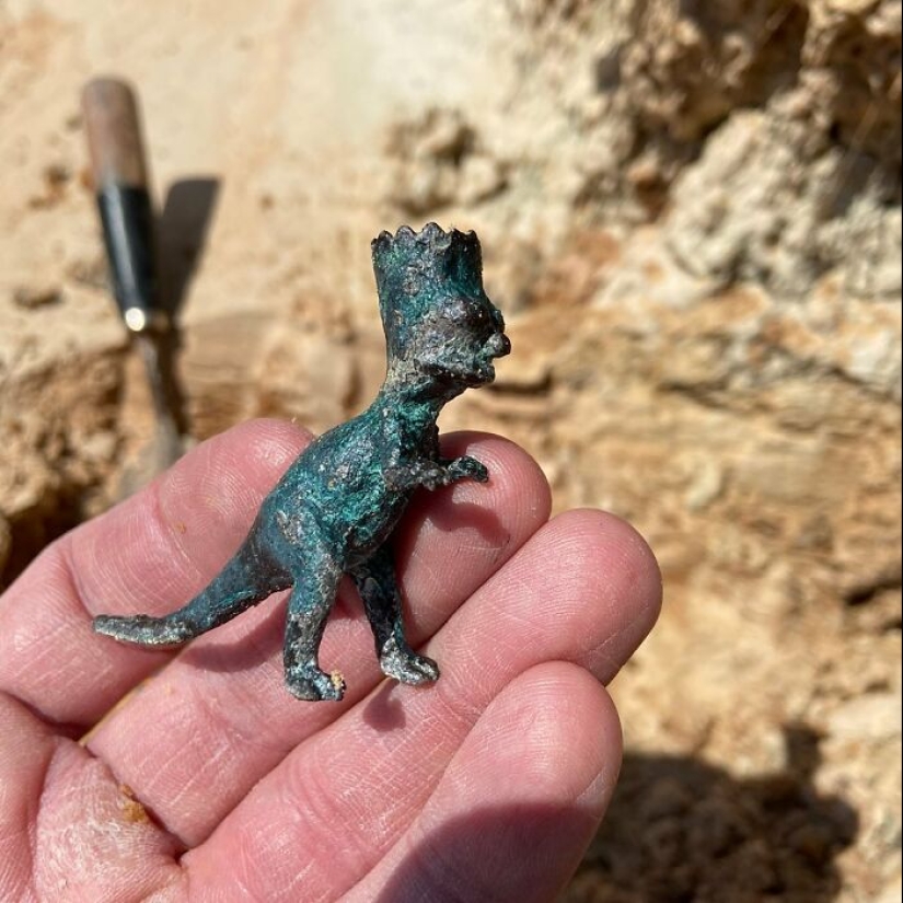 This Artist Uses Recognizable Pop Characters To Create Fake Ancient Artifacts