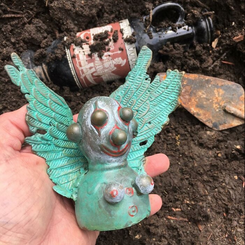 This Artist Uses Recognizable Pop Characters To Create Fake Ancient Artifacts