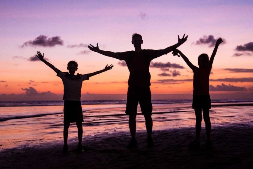 This family sold their house and cars to travel around the world.