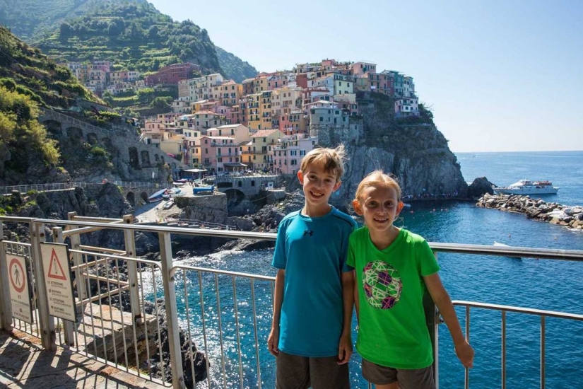 This family sold their house and cars to travel around the world.