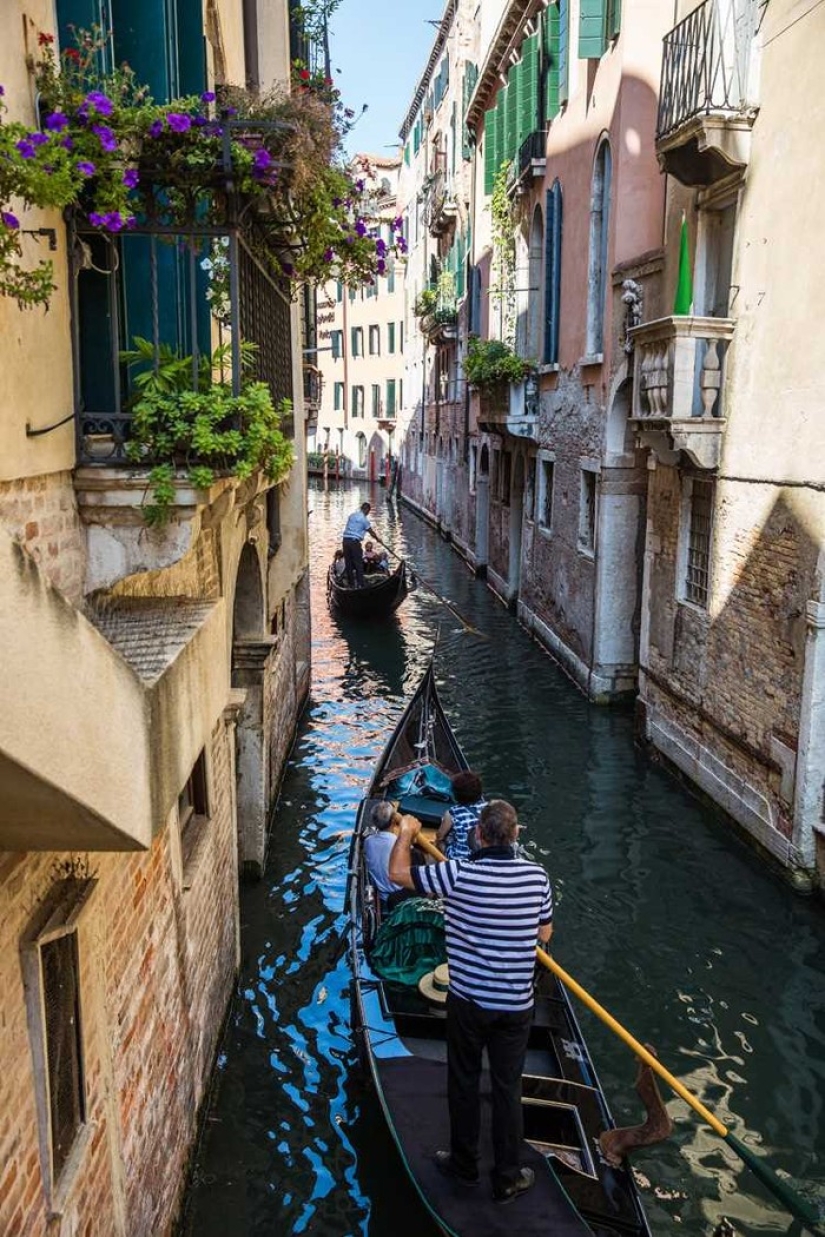 This family sold their house and cars to travel around the world.