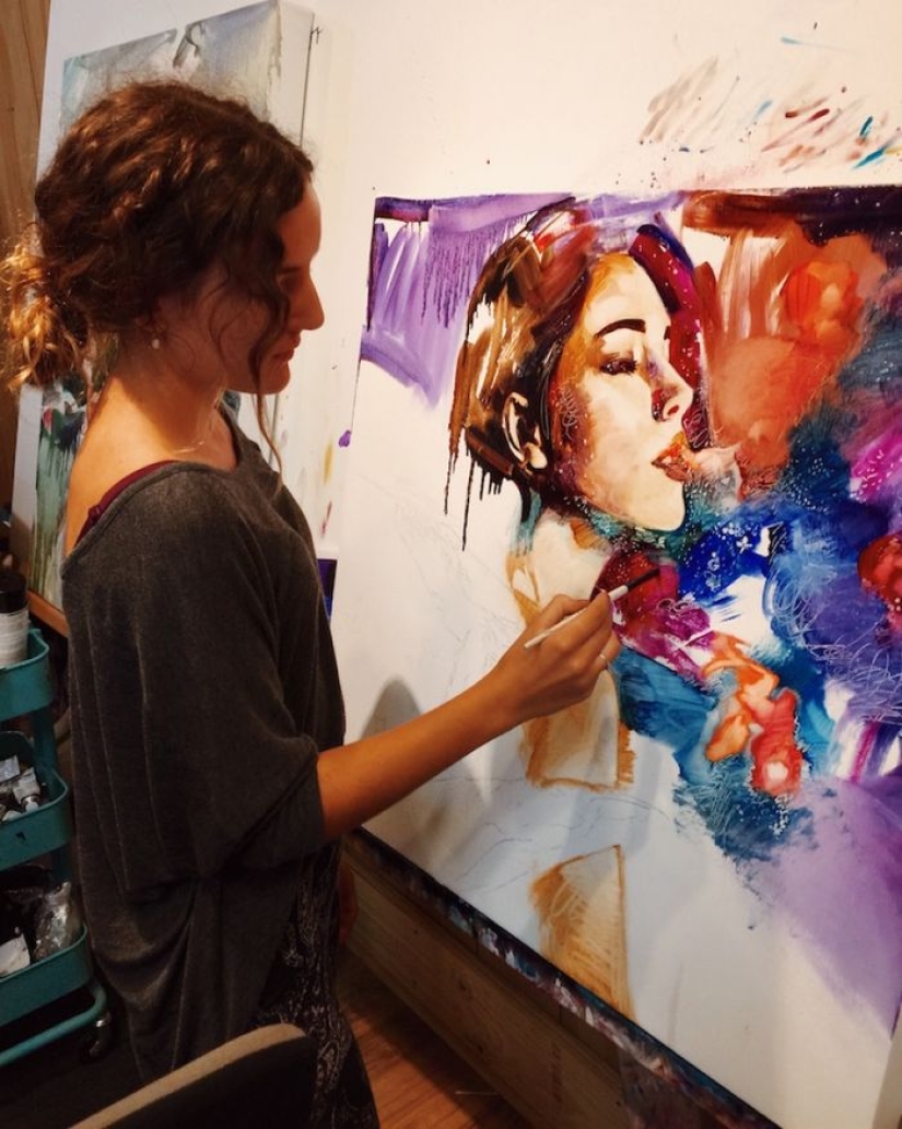 This girl draws all the whirlwind that happens in the head of a 16-year-old teenager
