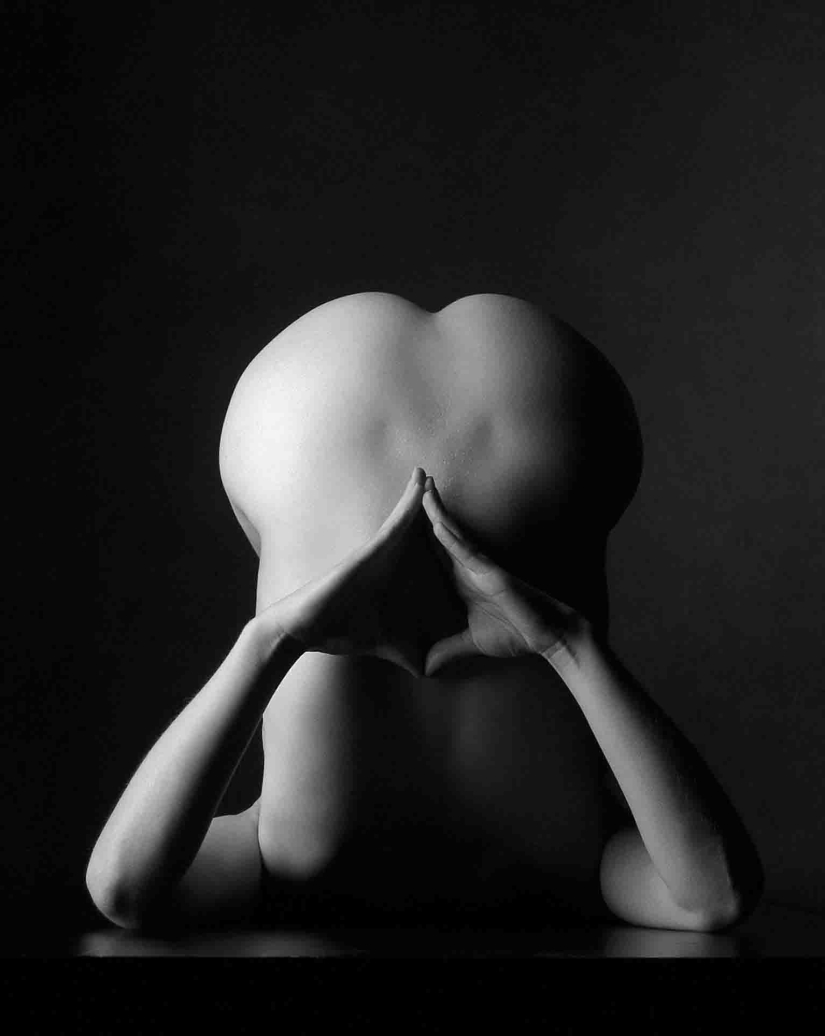 This is a real revolution in erotic photography!