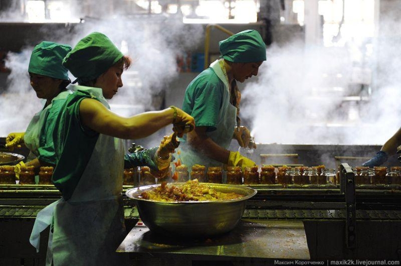 This is how canned goods are made.