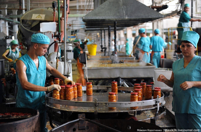 This is how canned goods are made.