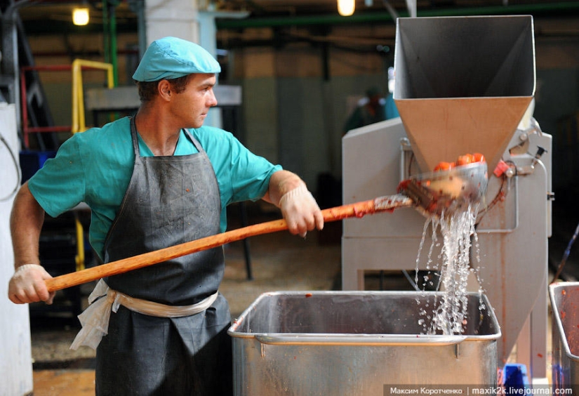 This is how canned goods are made.