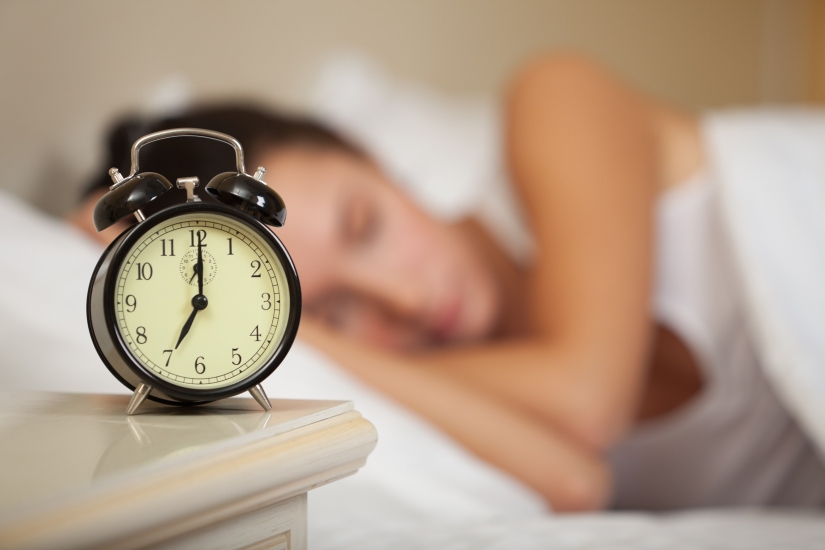 This Proven 5-Step Method Helps You Fall Asleep Fast and Wake Up Rested, According to a Psychology PhD