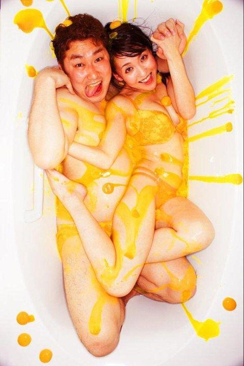 Tokyo couples in their own bathrooms