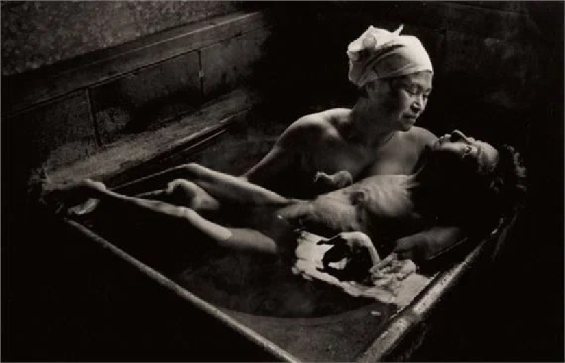 Tomoko Uemura en el baño. Foto que conmocionó al mundo entero
