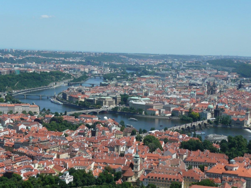 Top 25 popular tourist destinations in 2014