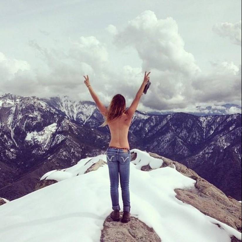 Topless es la nueva tendencia para las fotos de vacaciones