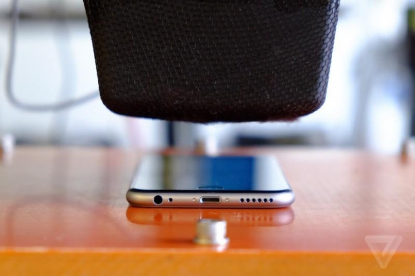Torture chamber for iPhone 6