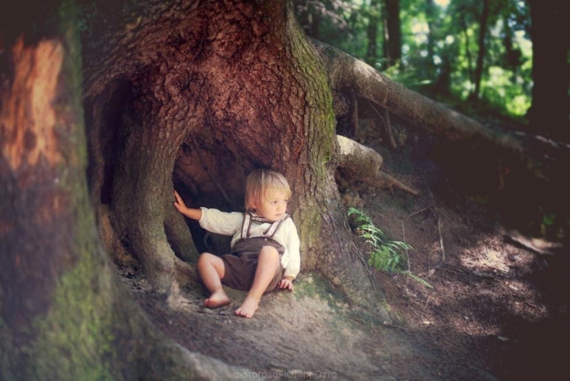 Touching children&#39;s portraits