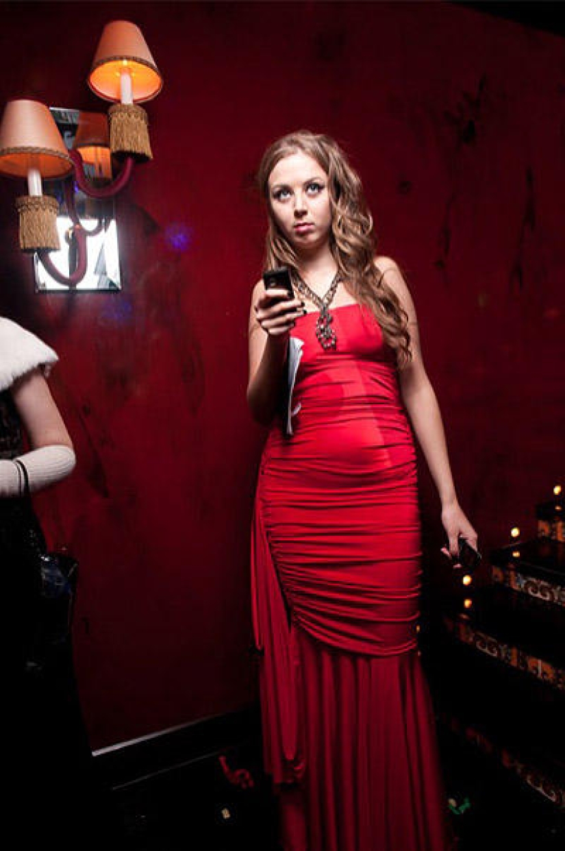 Tough Ukrainian glamour, or &quot;I want to unsee it!&quot;