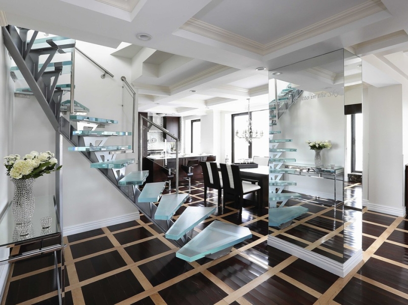 Tour of Frank Sinatra's apartment in New York Tour of Frank Sinatra's apartment in New York