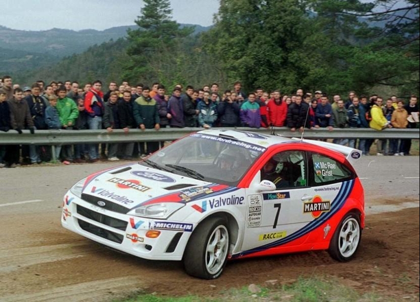 Típicos coches de masas en… ¡rally!