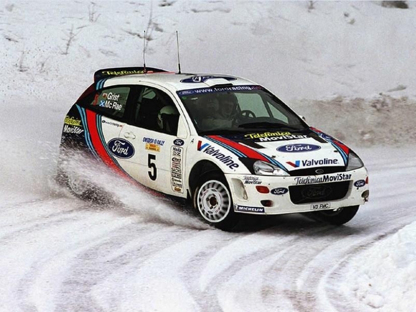 Típicos coches de masas en… ¡rally!