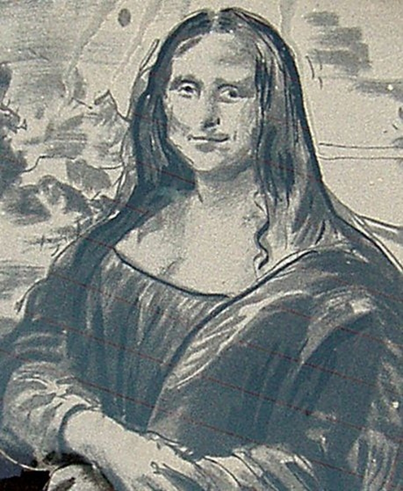 Trabajo polvoriento: el artista pinta pinturas geniales en ventanas sucias de automóviles