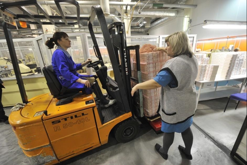 Transportador de dinero: cómo se organiza la producción en Goznak