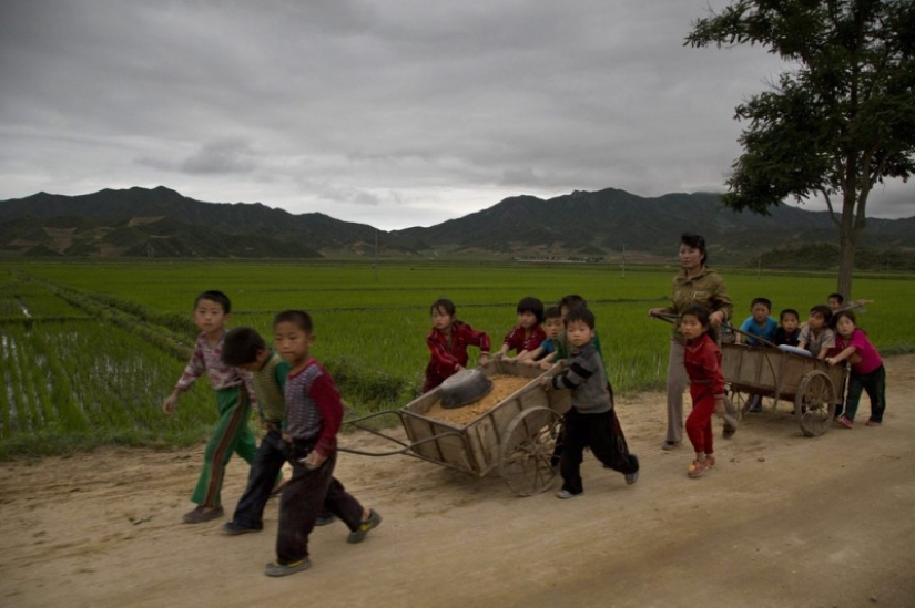 Traveling North Korea with David Guttenfelder
