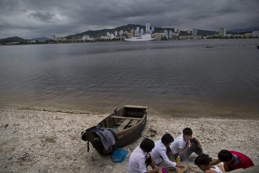 Traveling North Korea with David Guttenfelder