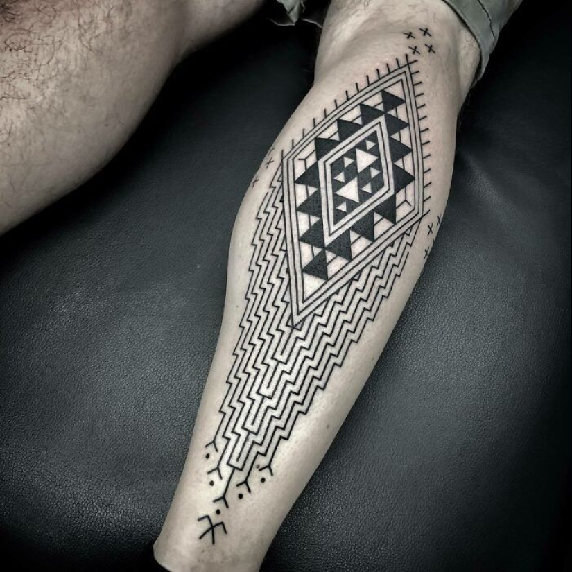 Tu guía de tatuajes tribales con 110 inspiraciones